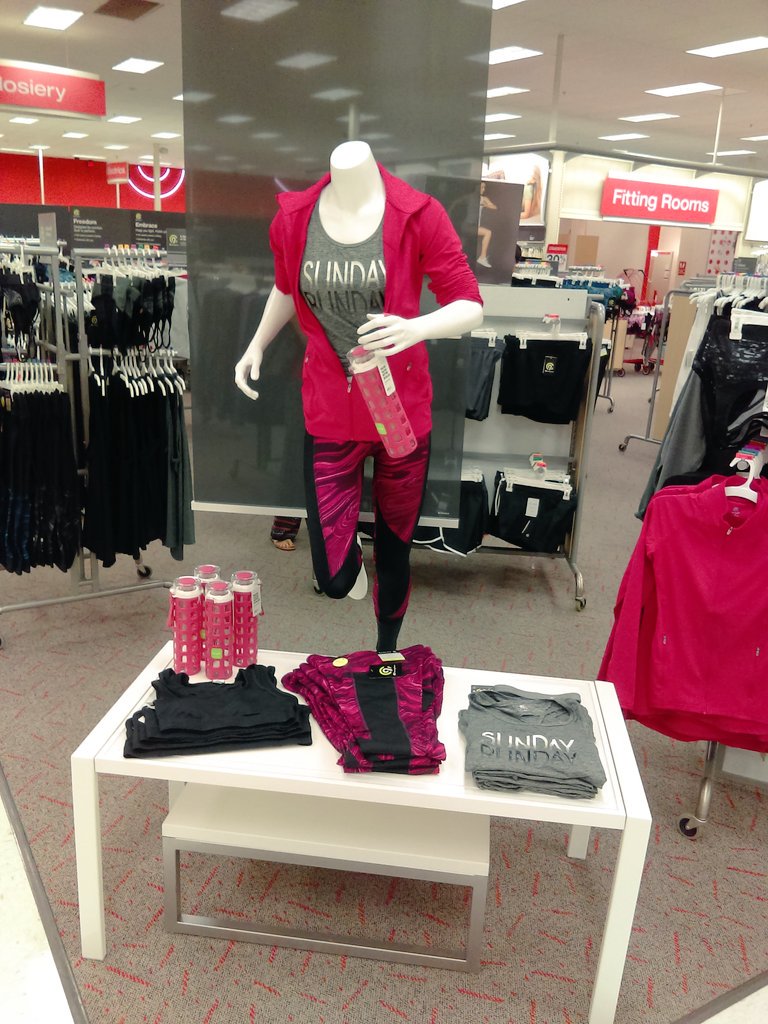 Refreshed c9 with TM xfer Shelby and added a table to our mannequin display! #Sundayrunday #styleteam  #vml #t1931 <a href="/ABreissinger/">alyssa breissinger</a> <a href="/JayYezzi/">Jay Yezzi</a>