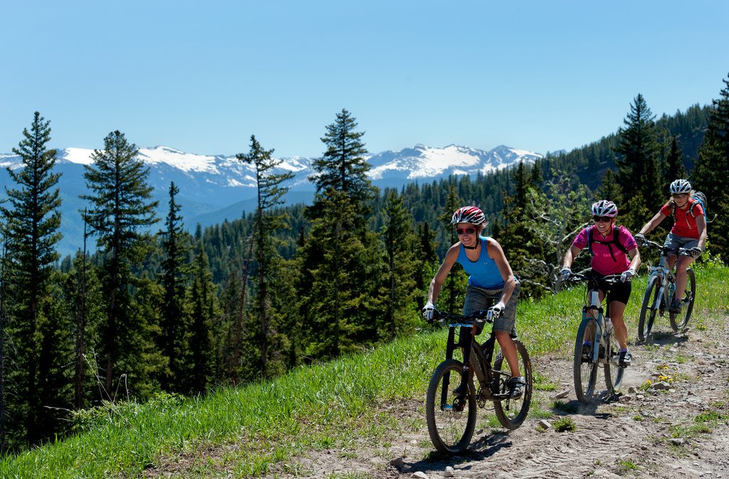 SBCondominiums's tweet photo. Have you ridden the #SnowmassBikePark this year? Trails range from beginner to pro so anyone can enjoy! https://t.co/OaOGNYEtzp