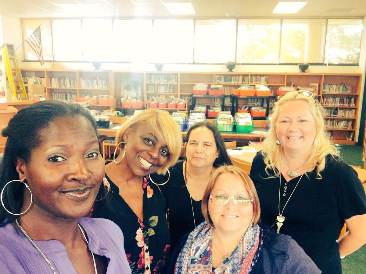 We were anxiously awaiting our Kindergarten parents and kiddos  <a href="/WestsideVCS/">Westside Elementary</a> <a href="/tanfrankqj/">Willie Williams</a> <a href="/tdixon1972/">Tamla Dixon</a>