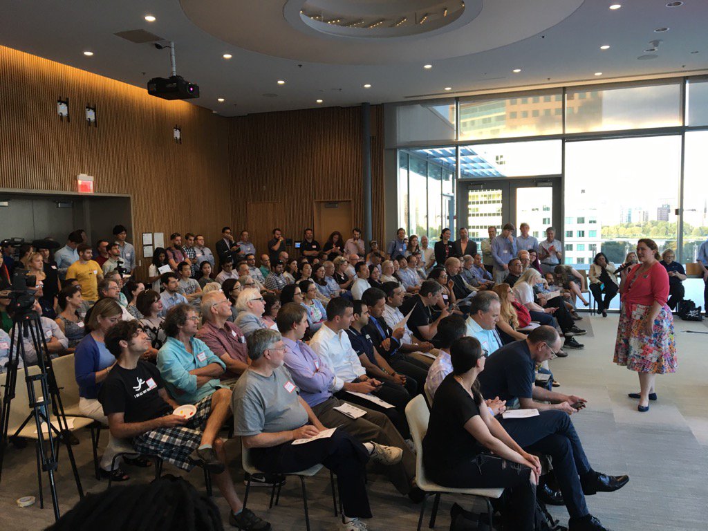 SouthShoreEric's tweet image. Great turnout for #MIN101 at @mit @MassInno #startup #connections @BobbieC @SouthShoreInno
