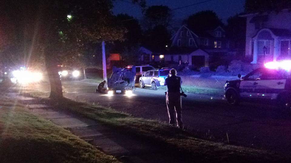 GitGudDel's tweet photo. The accident that almost hit our stream room 😂 How u gonna flip a car driving down a back road doe? https://t.co/H0SMfZRase