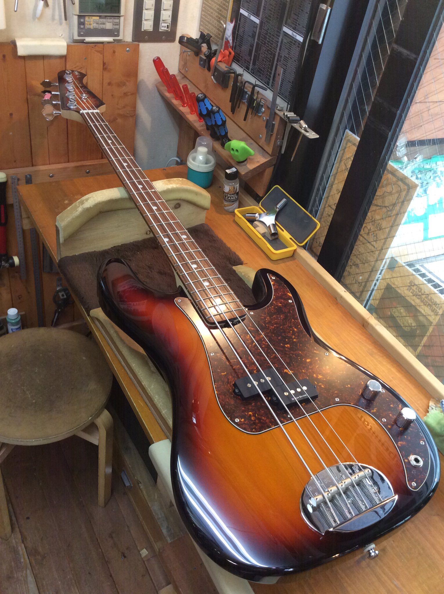 エレキベース サンバースト HISTORY HJB-Standard/VC 3TS (3トーンサンバースト) エレキ