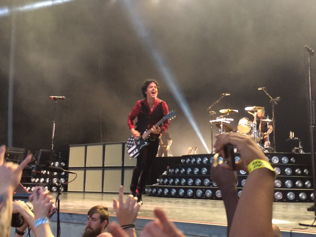 That moment when Billy joe Armstrong is right in front of you! By far the best show I have ever been to in my life! #GREENDAY
