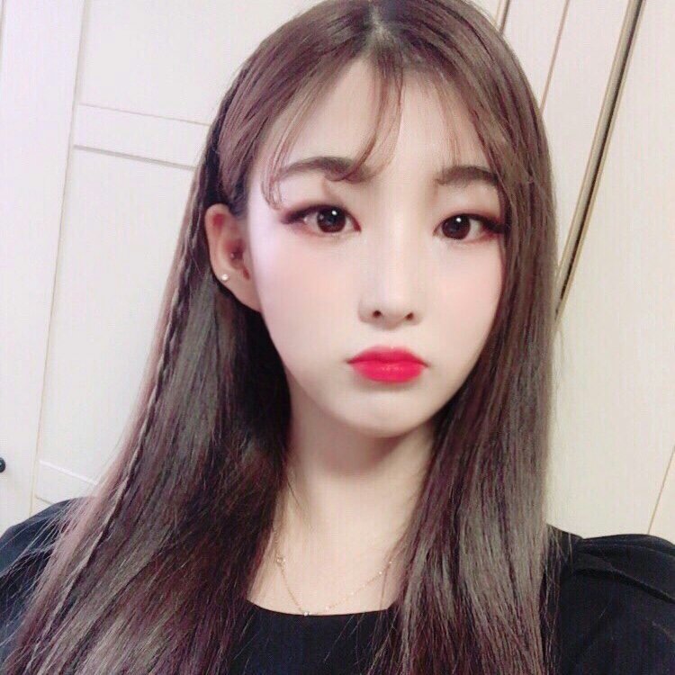 fyseeart's tweet photo. 170810 Sua changed her instagram profile picture

#씨앗 #수아 #유수아 #Seeart #Sua #YuSua https://t.co/bl28npNYt3