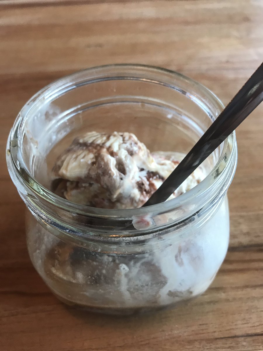 doorstopnovels's tweet image. The House Boozy Ice Cream is one of three ice cream places on S. Alamo. #SouthtownSATX #raspberrychocolate