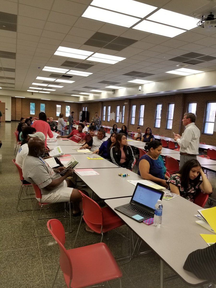 jones_flora's tweet photo. @arsenal_tech STUDENTS SELECTED TO ATTEND IPS MIDDLE COLLEGE! College READY Moving N the Right Direction! @IPSSchools @wandalegrand #IVTECH https://t.co/k4jxRqwGA1