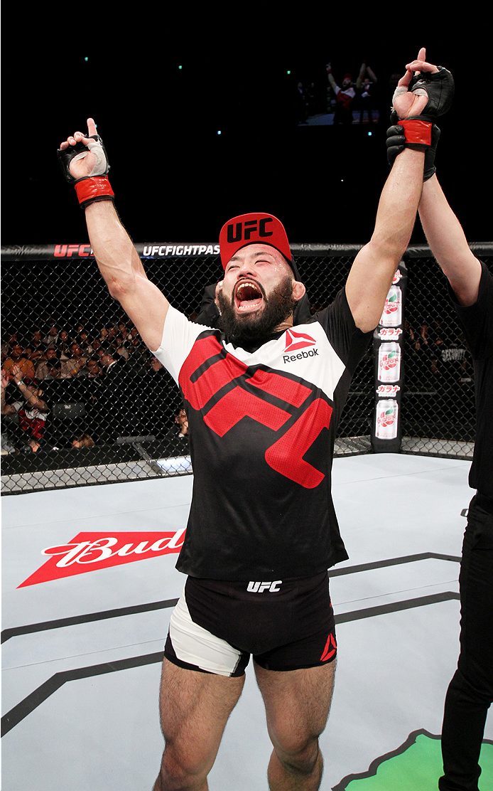 تويتر ゴング格闘技 على تويتر 9月23日 土 Ufcファイトナイト ジャパンさいたまスーパーアリーナ Ufcウェルター級 安西信昌 日本 Mma9勝2敗 Ufc1勝1敗 Vs ルーク ジュモー ニュージーランド Mma12勝3敗 Ufc1勝 ドミニク スティールに判定勝利 C Ufc