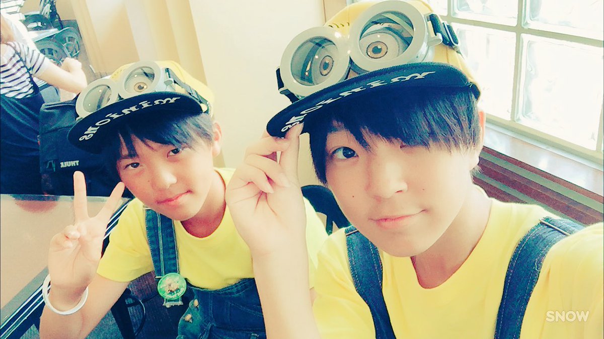 Fl Haruki はるき Twitterren Usjなう ミニオンコスで双子コーデ そして自撮りが絶好調byちーん Usj Now Usj ミニオン ミニオン大脱走 ミニオンコス