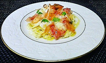 TRATTORIAPIEMO1's tweet photo. 好評です！#桃と生ハムの冷製カッペリーニ#冷たいパスタ#イタリアン#荻窪#駅前#期間限定#数限定 https://t.co/Jc3PeM9DXN