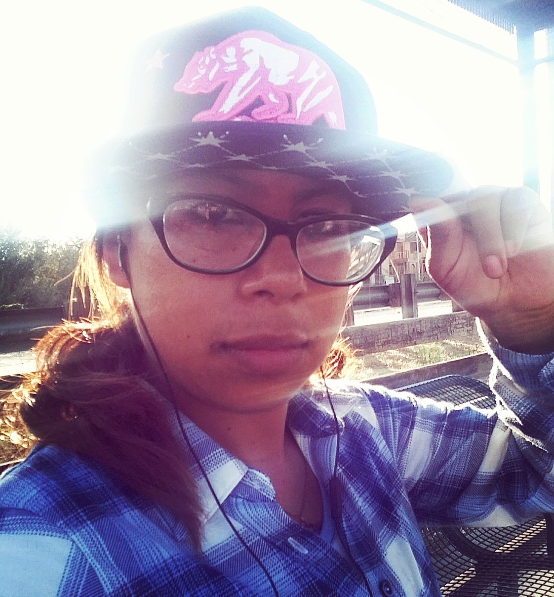 giles_noemy's tweet photo. My new hat... #newsnapback #pink #cali... https://t.co/Xb0TjHjp9j
