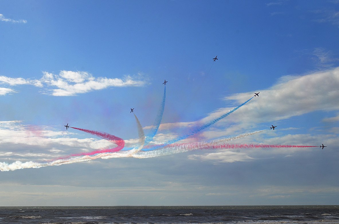 ChrissiesBlog's tweet photo. Busy week at the #seaside
#outfallpipe, bollard painting in #Cleveleys, #Blackpool #airshow All here https://t.co/eQNveI9pQ7 https://t.co/J1SW435OXF