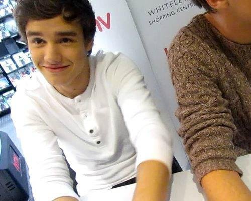 Make sure to wish Liam Payne a very happy 18th birthday on August 29th 