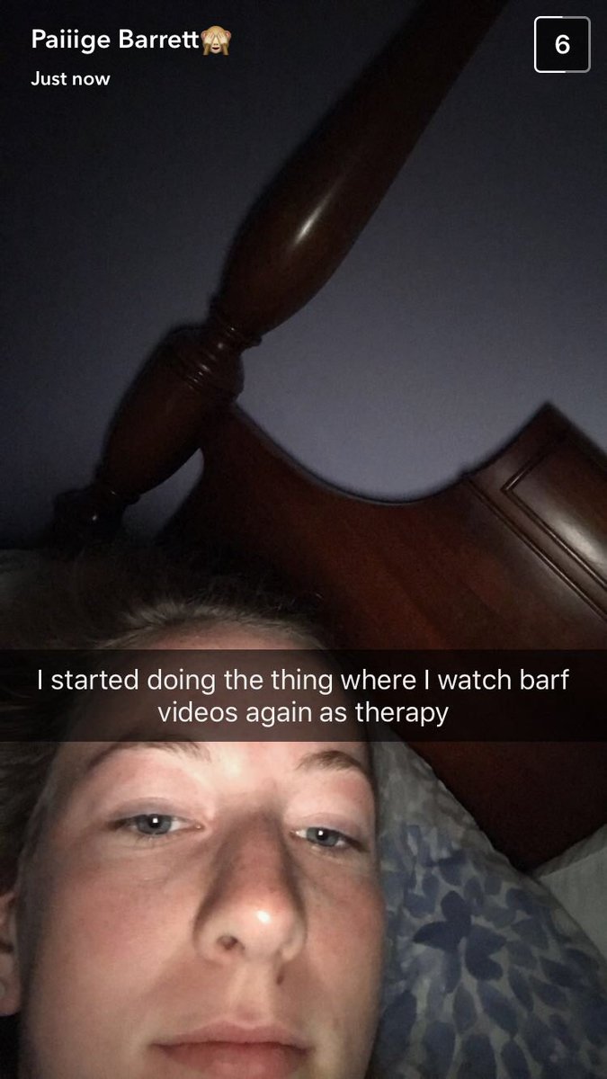 leahhauserr's tweet photo. U know I don't go on twitter so this is a big deal. Happy birthday! #sobig #jeilnameson #mikeishere #getthebutter #moatmeal @paiigebarrett https://t.co/bvW0w0Nau9