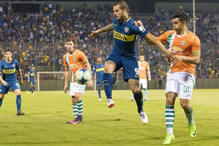 PadreBostero's tweet photo. 'Me quedo a jugar la Copa Libertadores' Dario Benedetto https://t.co/NgCdiIG7Ze