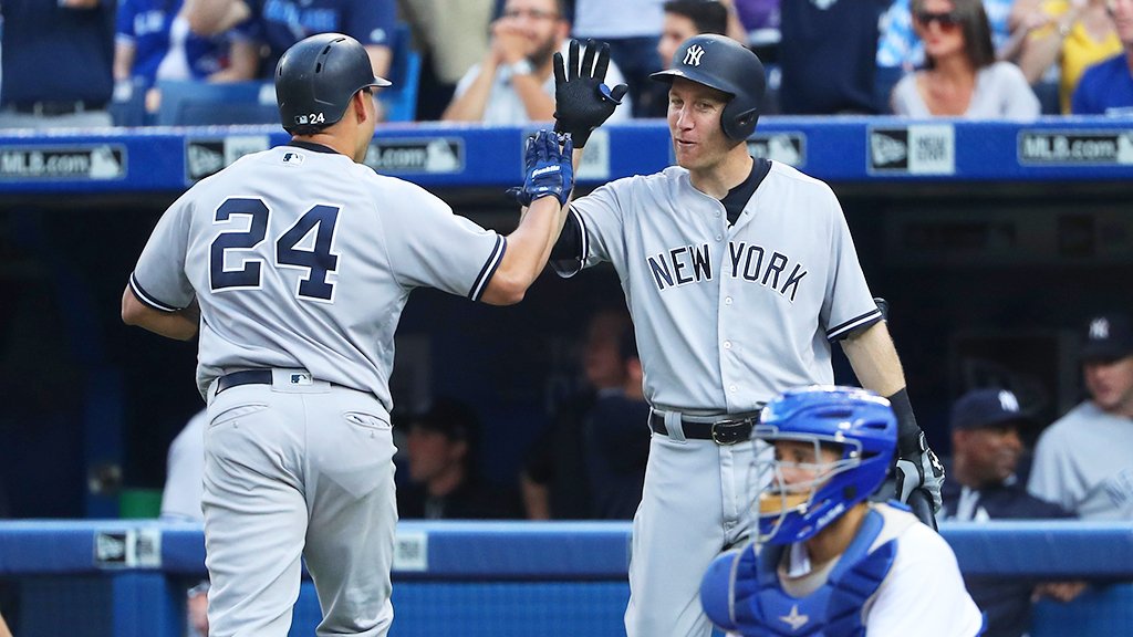 Yankees's tweet photo. Cue Sinatra and #StartSpreadingTheNews, that's win No. 6⃣0⃣!

Final: Yankees 11, Blue Jays 5. https://t.co/DcvzFsy5f5