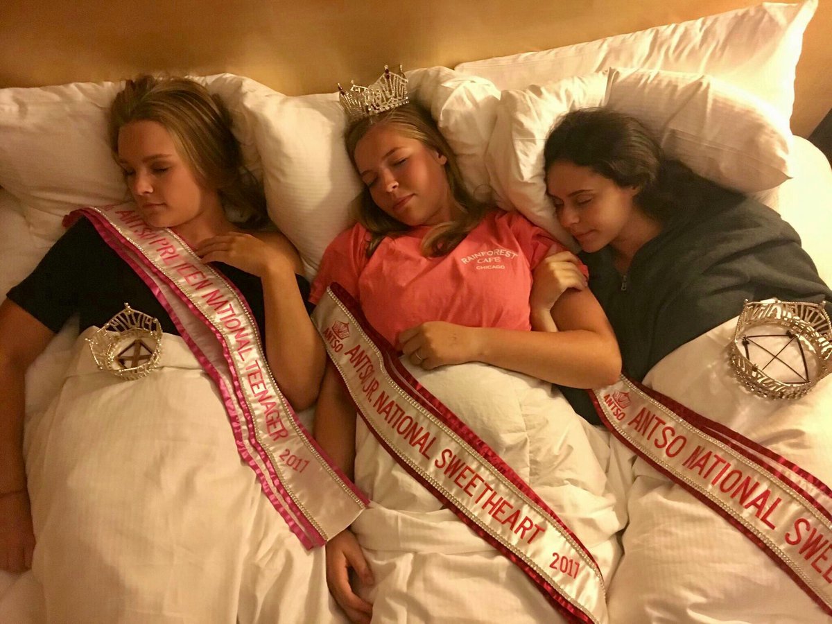 antso_ptqueen's tweet photo. 👑 ANTSO National Sisters in Chicago! @antso_srsh @antso_jrsh @officialANTSO https://t.co/MtE2Z3TPuI