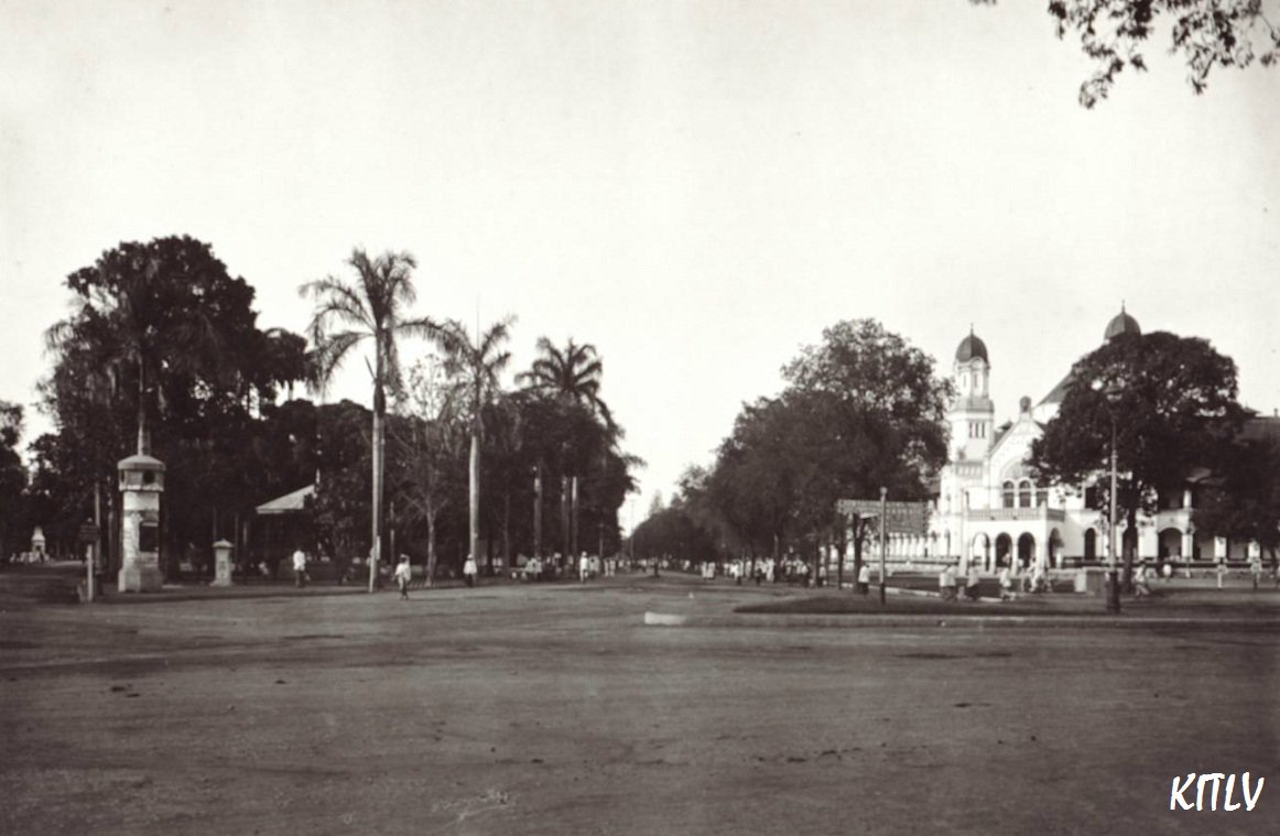 KAI121's tweet photo. Kantor pusat Nederlandsch Indische Spoorweg Maatschappij (NISM) di Semarang dulu, kini kita kenal sbg bangunan yg sarat sejarah, #LawangSewu https://t.co/IAu5XooHHP