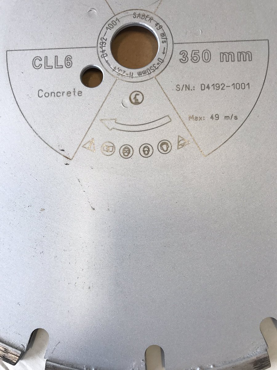 apexgrangeltd's tweet photo. Check out our 350mm diamond blade with a 6mm width #beast #apexgrangeltd #diamonddisc https://t.co/JPkepzGg9H