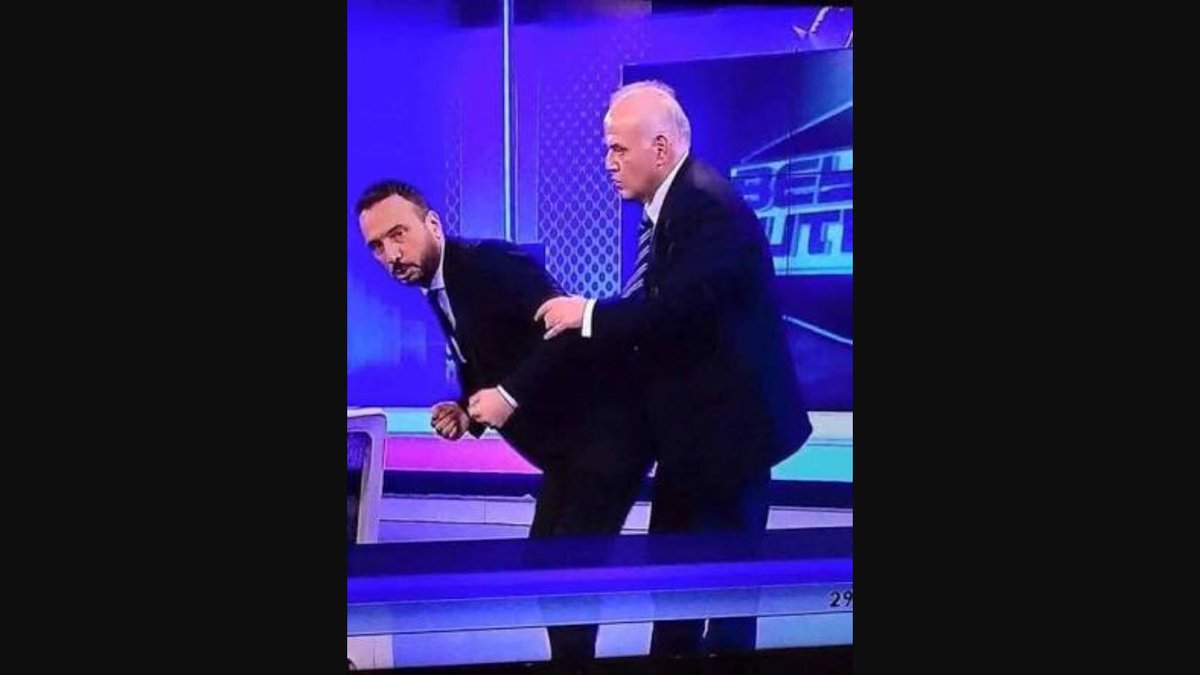 Beyazfutbol1's tweet photo. Özledim..
 @ahmetcakar1 @ertemsener https://t.co/joZ0YoYQ4C