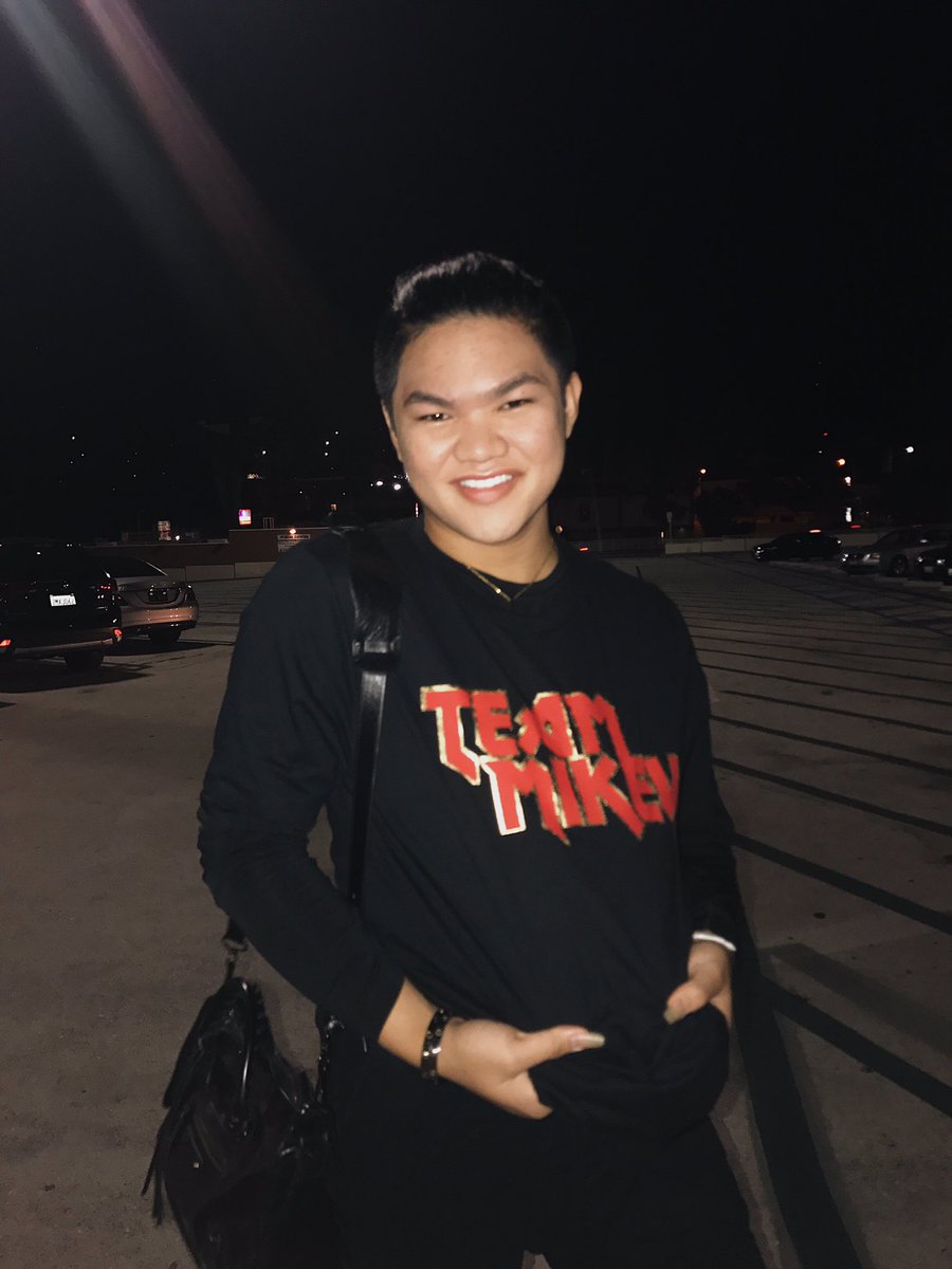 jakobedevera's tweet photo. Had to represent for my love, the fav @realMKY ❤️🖤❤️🖤 https://t.co/wmeXGuDR4l