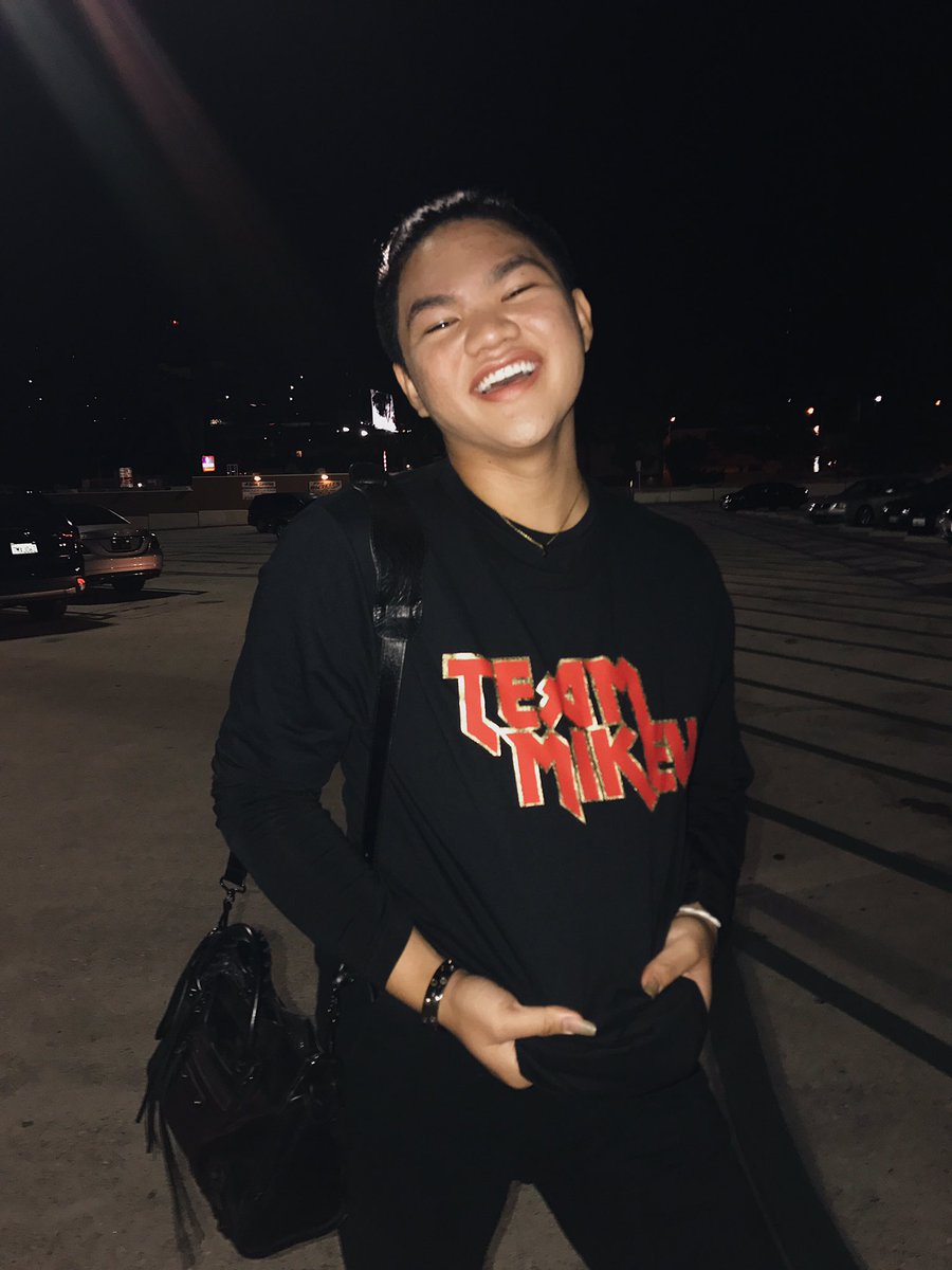 jakobedevera's tweet photo. Had to represent for my love, the fav @realMKY ❤️🖤❤️🖤 https://t.co/wmeXGuDR4l