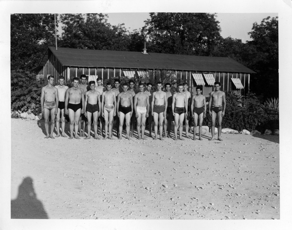TXParksCCC's tweet photo. @RedCross life saving class at @garnerstatepark, 1939. @USNatArchives photo #tbt #txstateparks #cccparks #safetyfirst #tinytrunks https://t.co/zlguFgbs2w