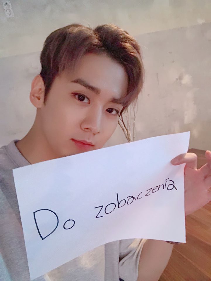 TEEN_TOP's tweet photo. [#천지] 폴란드에서 만나요~ Do zobaczenia! https://t.co/emhMKY0cL7
