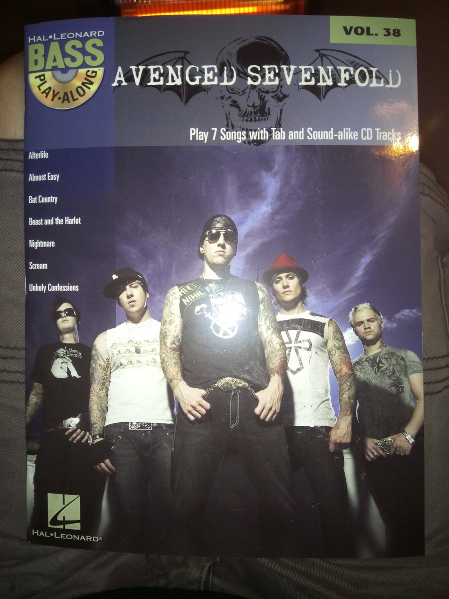 Haiden_1996_'s tweet photo. My book my wifey bought for me @Krazy_Kritter91 I love time to practice @A7XFANCLUB https://t.co/Saf8n6X2O0