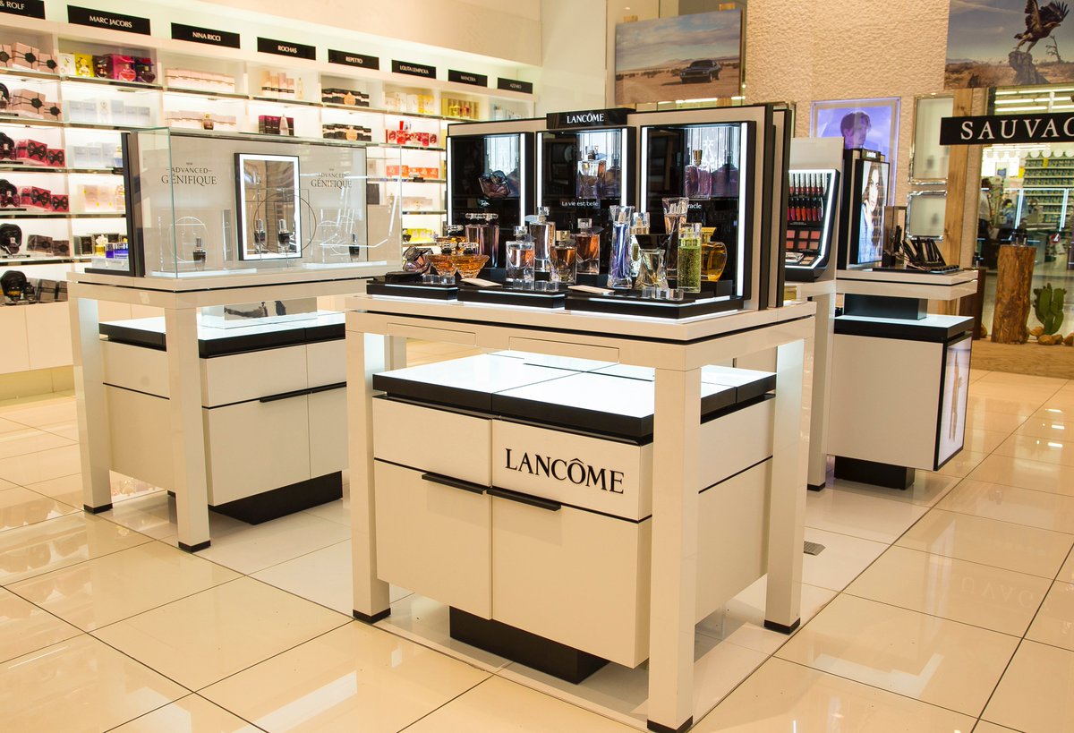 AbraVmsd's tweet photo. ABRA's Thursday Throwback of our Permanent Retail Production for Lancôme #ABRAVMSD #TeamABRA #Luxury #RetailDesign #Design #PermanentRetail https://t.co/pX0AFl3yt4