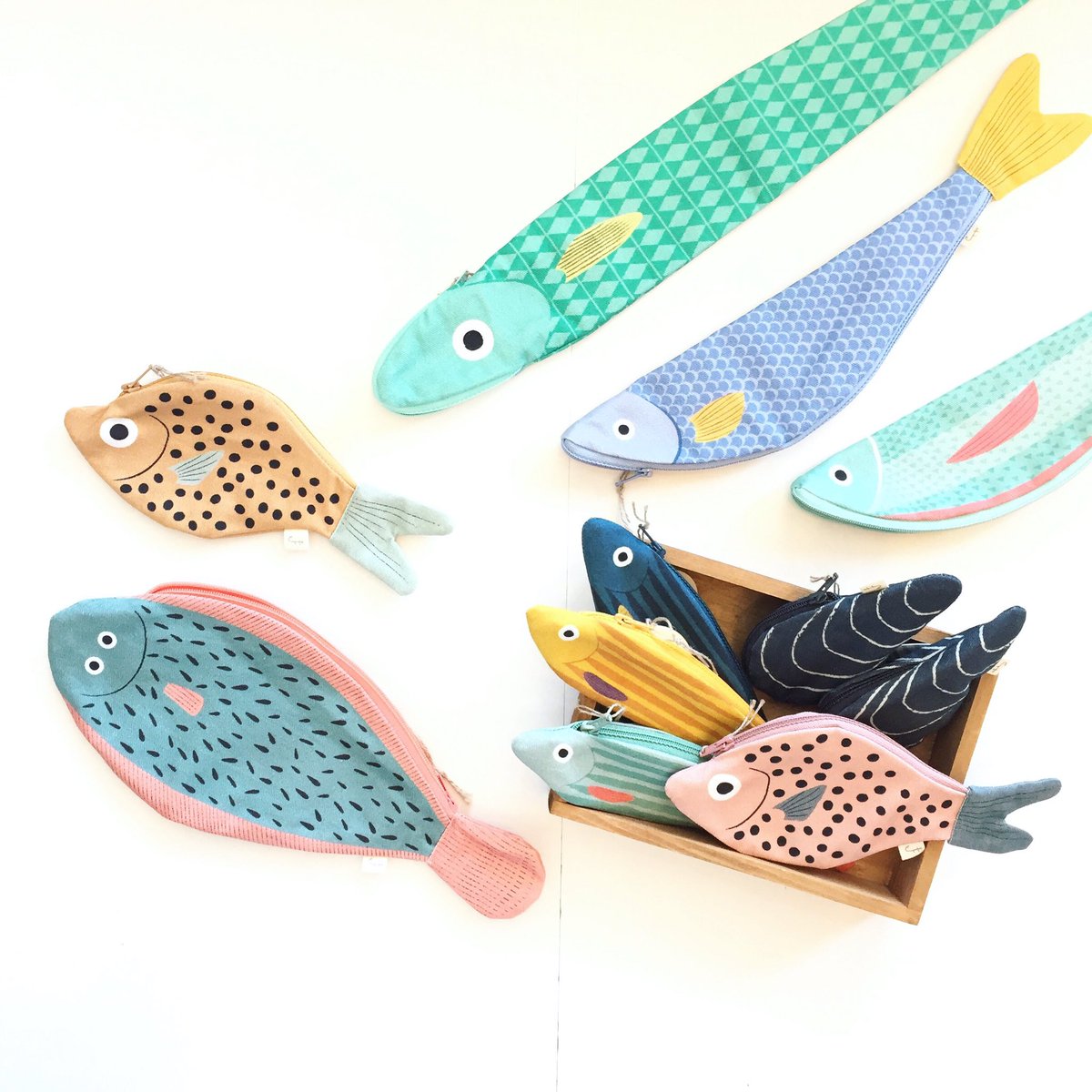 新潟市美術館ミュージアムショップ ルルル Don Fisher 魚ポーチ スペイン発 海をコンセプトにしたかわいいお魚 バッグのハンドメイドブランドです やけに長い子やとぼけた顔の子 どれも個性的でかわいい 個人的にはムール貝がツボです ドン 新潟市美術館ミュージアムショップ ルルル Don Fisher 魚ポーチ スペイン発 海をコンセプトにしたかわいいお魚 バッグのハンドメイドブランドです やけに長い子やとぼけた顔の子 どれも個性的でかわいい 個人的にはムール貝がツボです ドン