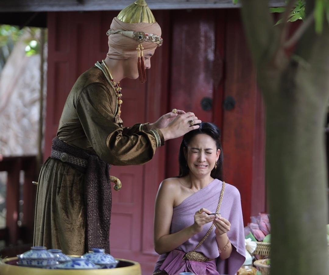 Repost from @pin21yrs 
ตัวอะไรอยู่บนหัวพี่แต้วน๊าาา😂😂
#หนึ่งด้าวฟ้าเดียว