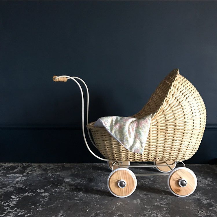 Cocoandwolf's tweet photo. BACK IN STOCK and Available to pre order - delivery for September 🙌🏻 #cocoandwolf #dollspram #naturalwicker https://t.co/XwNkTktcTU https://t.co/GllczWF5TT