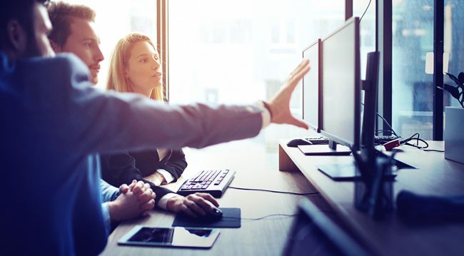 StratosQuo's tweet photo. 4 things cyber-savvy organisations have in common  #infosec #CIO #CDO #CTO   https://t.co/M4AfkyBln7 https://t.co/iU4qwq8MCd