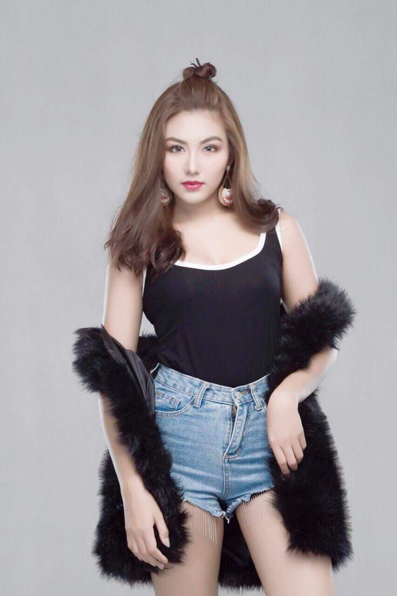 mmcutemodels's tweet photo. ေမျမင္႔မိုရ္ https://t.co/40jGERjo5J