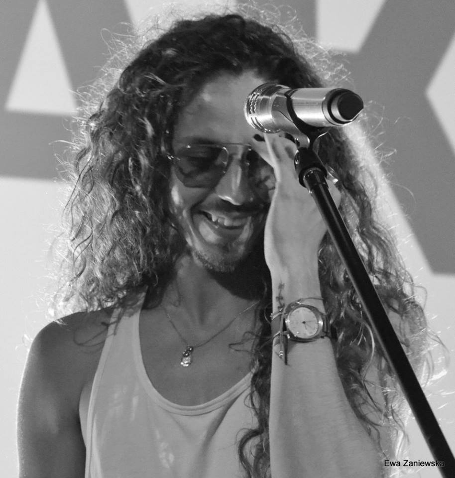 mszpakfanclub's tweet photo. “Color of Your Life 2017” Summer tour 🌞🎤🌟https://t.co/o43BGHFt98 …
#michalszpak #rockstar #eurovision #colorofyourlife https://t.co/PcLvVu4Ip6