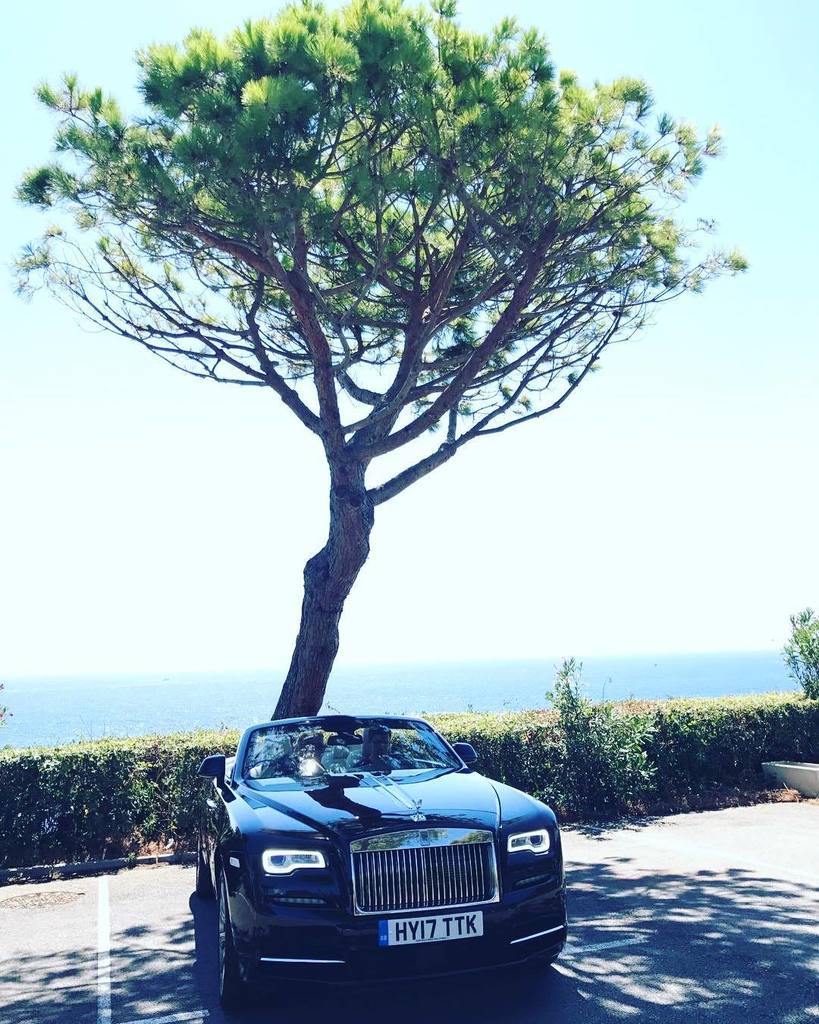 _________beast's tweet photo. Another beautiful day in #cotedazur today #fscapferrat. #spiritofrollsroyce #rrsummer #rrhotspot #rrcotedazur #dawn #france #sunshine #cars… https://t.co/8cxWJb7Geg