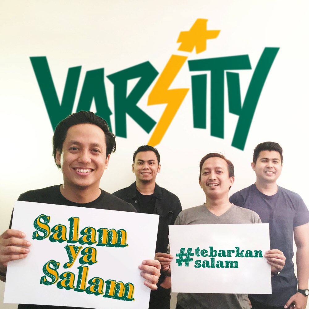 mahakaryapict's tweet photo. Cek video lirik @varsitymove - SALAM YA SALAM disini >> https://t.co/PwsPuu0qoq #salamyasalam #varsitymove https://t.co/LusRnhFDT2