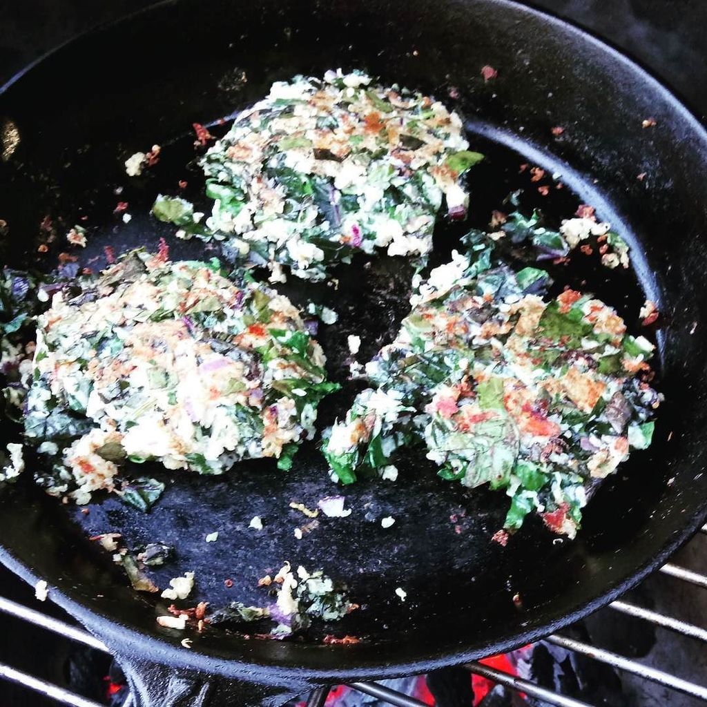 privateerprod's tweet photo. Kale, squash, quinoa, feta fritters. Cooked on #biggreenegg. Well tasty. #annajonesmademedoit .
.
We've just start… https://t.co/vCE9R6fVsU https://t.co/XG82OldmJ8