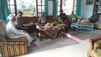 resmlgofficial's tweet photo. Polsek Pagelaran Kunjungan Dan Sambang Untuk Menjalin Tali Silaturahmi https://t.co/B6X9PT4wQK https://t.co/ZdYQ2mGf5I