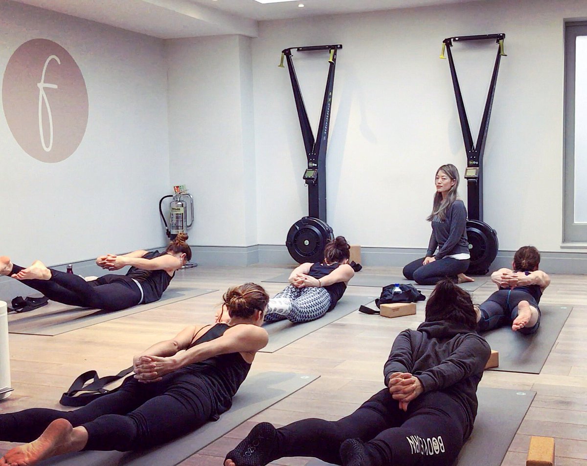 yogagise's tweet photo. Teaching Salabhasana (locust pose) at @FormStudiosLDN π #yogagise #nottinghill #sarahhighfield #formstudios #londonyoga https://t.co/vZWHKpsrUR