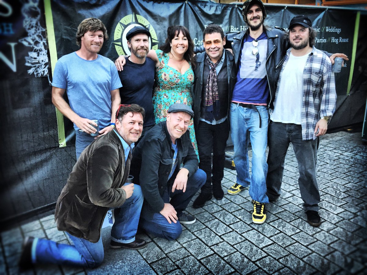 Daytoner_Breaks's tweet photo. Quick band snap with the main man at last night's @CCfunkandsoul club for @FalmouthWeek ✊🏻// next stop @boardmasters Fri 11pm https://t.co/ujvw845rFL