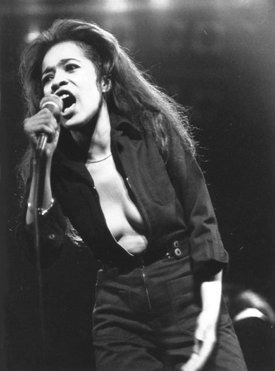 Happy Birthday Ronnie Spector. 