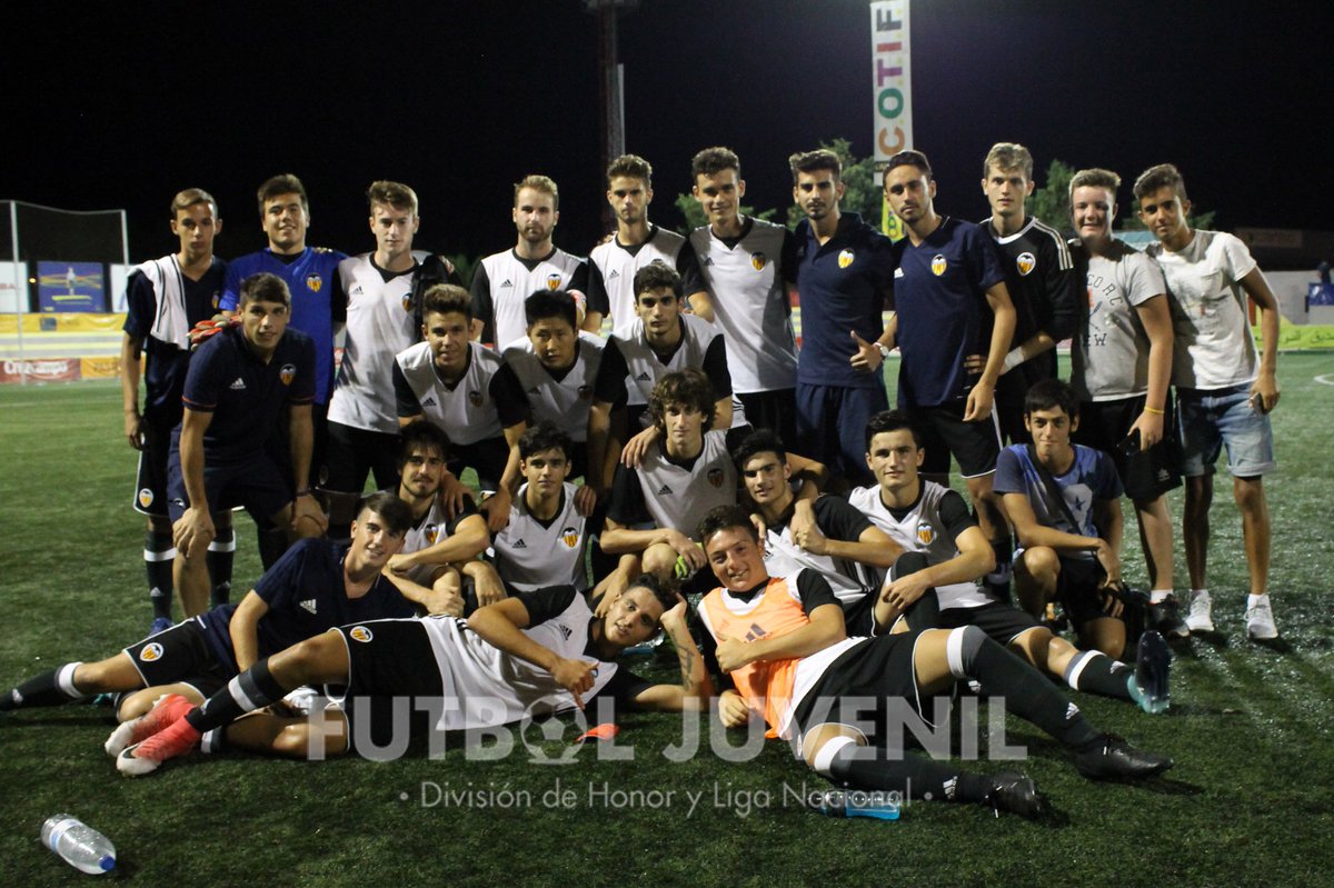 #COTIF2017 | CRÓNICA | El Valencia golea al Levante y sella su pase a la final del Cotif - futboljuvenil.es/valencia-golea… #vcf #lud <a href="/Cotif/">COTIF</a>