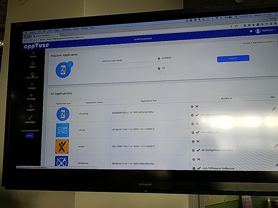 Kristyl Gomes <a href="/appvuze/">appVuze</a> presenting appVuze at Austin  <a href="/TechBreakfast/">TechBreakfast</a>