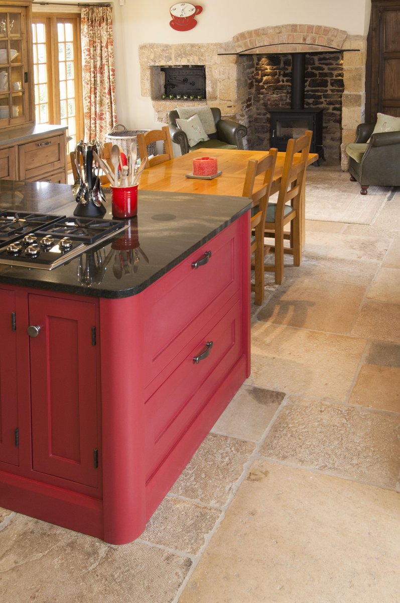 IndigenousLtdUK's tweet image. Our #flagstoneflooring range offers many #practicalbenefits and is a fantastic option for #bathrooms &amp;amp; #kitchens! ow.ly/C2Xa30dpaqX