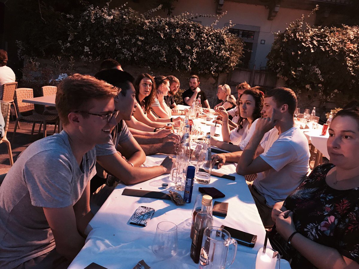 ItalianSchoolVB's tweet photo. Prima della partenza dei nostri #seminaristi...qualche #ricordo dei momenti passati insieme. #Pizza in riva al #LagoDiMergozzo #Mergozzo https://t.co/nLdSzelZc8