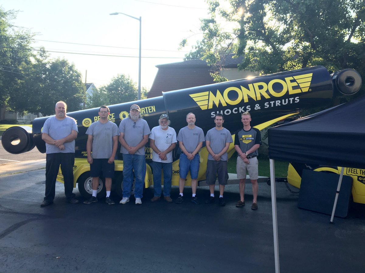 MonroeShocks's tweet photo. The early bird gets the worm at Dundee Auto Parts!! Or in this case, the early bird gets the #Shockmobile! Thanks for having us! 🐛🌞 https://t.co/0kXcpdzVGn