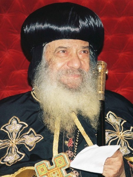 HHPopeshenouda3's tweet photo. لا توجد إنسانة أحبها الناس في المسيحية مثل السيدة العذراء مريم #كتاب_العذراء_الملكة_البابا_شنوده 
إنها العذراء التي ظهرت في الزيتون عام 1968 https://t.co/PlyoNtoZQI