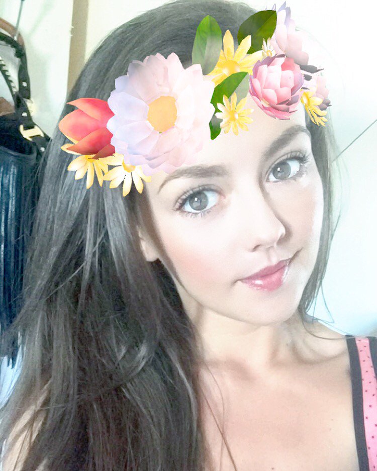 ManyVids's tweet photo. Congrats to the beautiful @HoneyBooBx for winning #FantasyDating w/ @TheNotoriousMMA !  https://t.co/fp5PmGs9lc https://t.co/iQoznvM0os