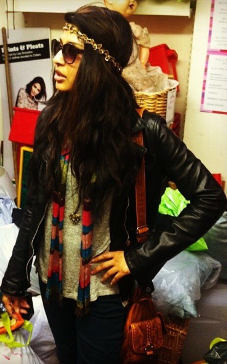 YvonneMasih's tweet photo. My longest hair #SPTHROWBACK https://t.co/maJWomWVtZ
